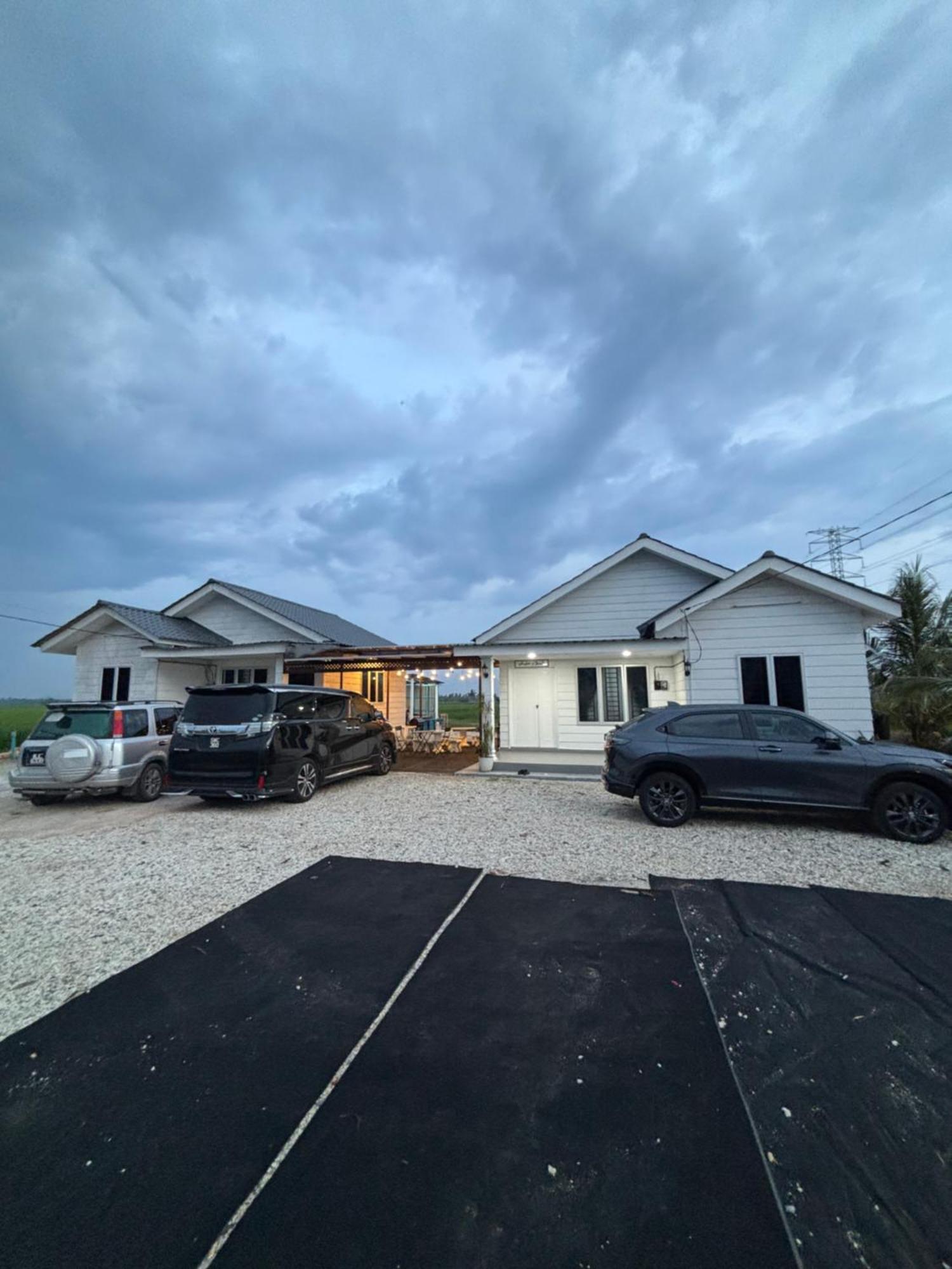 Holiday home Idaman Sekinchan Tanjung Karang
